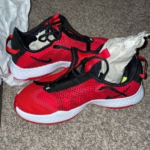 PG4 New in Box. Mens 6